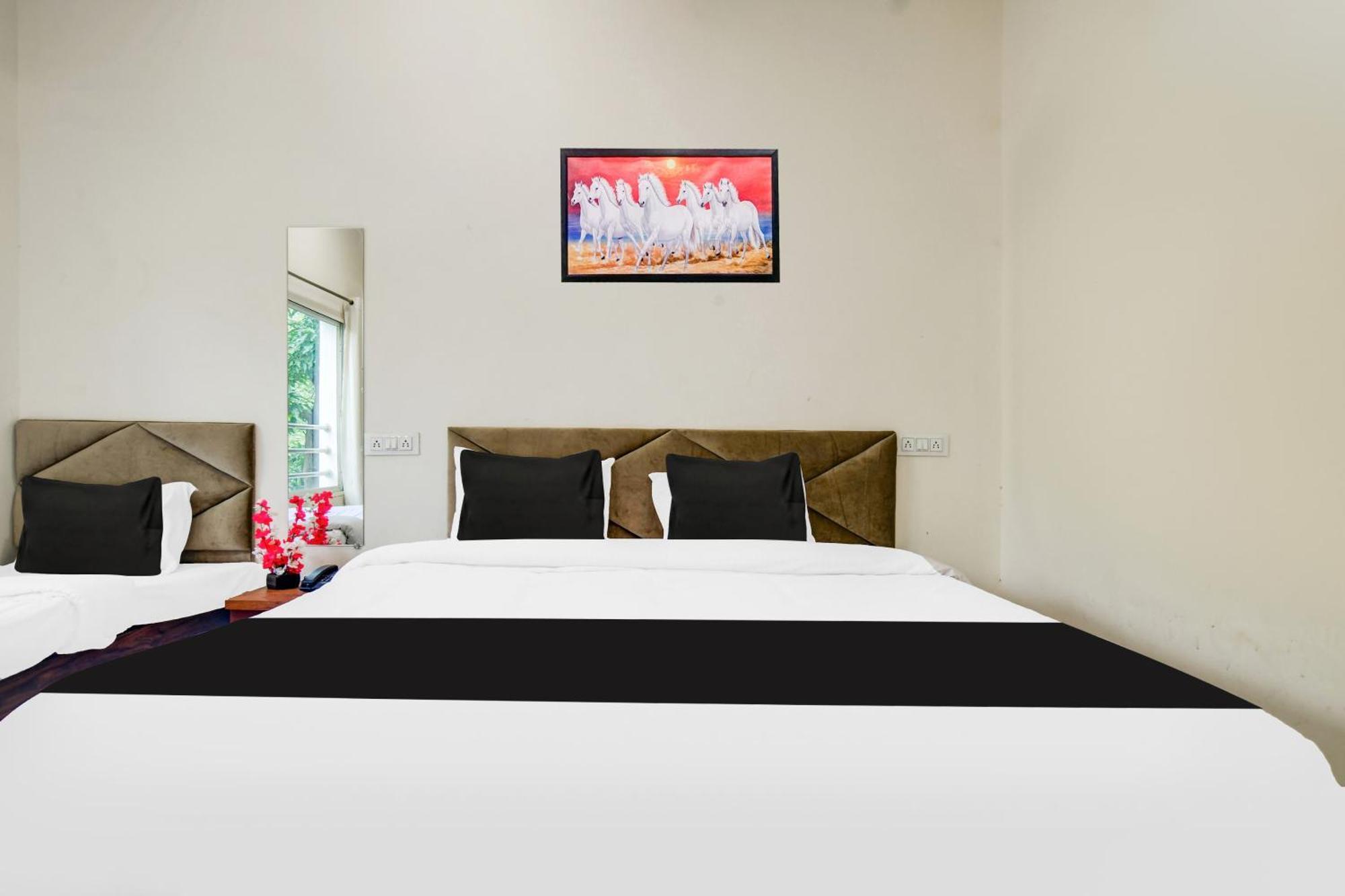 Hotel O Ujjain Near Hari Fatak Экстерьер фото